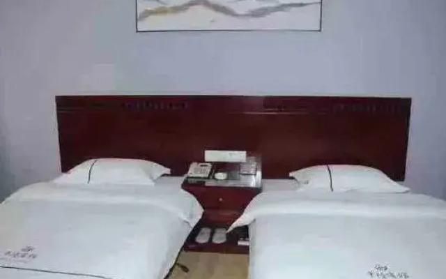 Pinglu Hotel