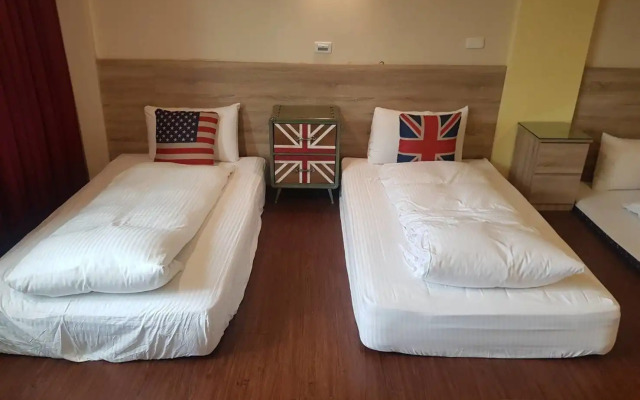 Corner House - Hostel