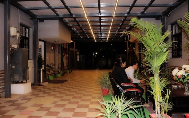 TR'S Edifice - A Luxury Guest House