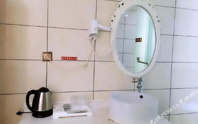 Youcheng Hotel (Hezhou Fu'anju Branch)