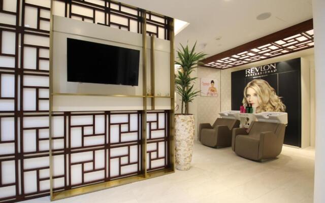 The Hotel Galleria Jeddah, Curio Collection by Hilton