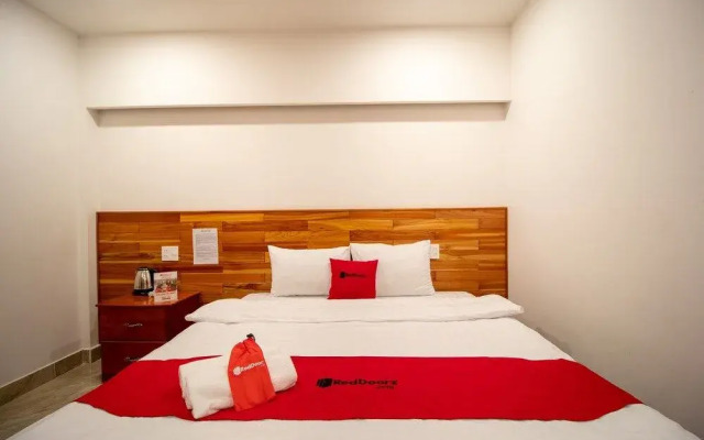 Tata 2 Hotel