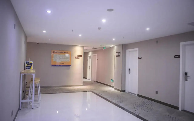 7 Days Premium· Shenzhen Zhuzilin Metro Station