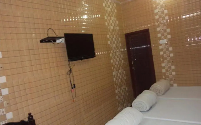 Hotel Classic 7 by OYO Rooms