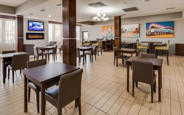 Best Western St. Louis Airport North Hotel & Suites