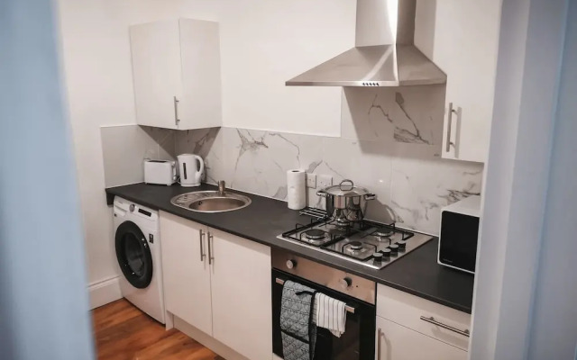 SH Apartments - Dixon Street