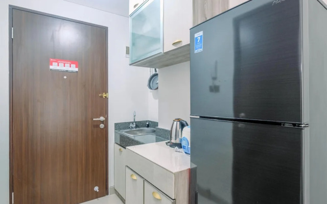 Nice And Cozy Studio At Transpark Cibubur Apartment