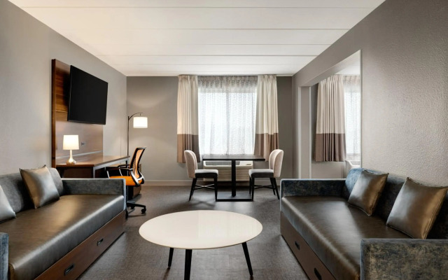 Four Points by Sheraton Columbus-Polaris