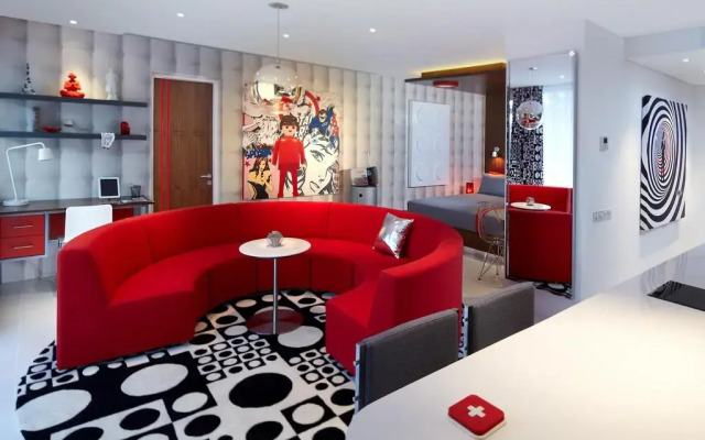 Luna2 Seminyak Bali
