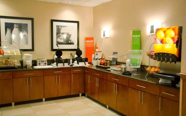 Hampton Inn and Suites College Station