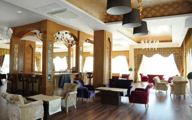 Azura Park Residence