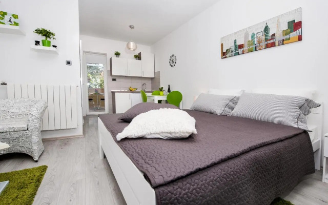 Studio Apartment White