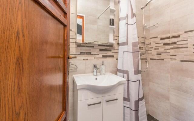 Nice Apartment in Drage With Wifi