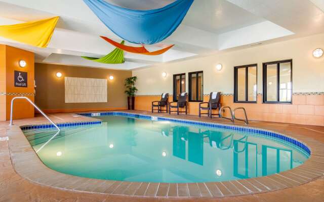 Comfort Inn & Suites Brighton Denver NE Medical Center