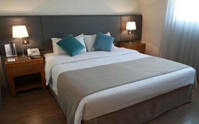 ALQasr Metropole Hotel