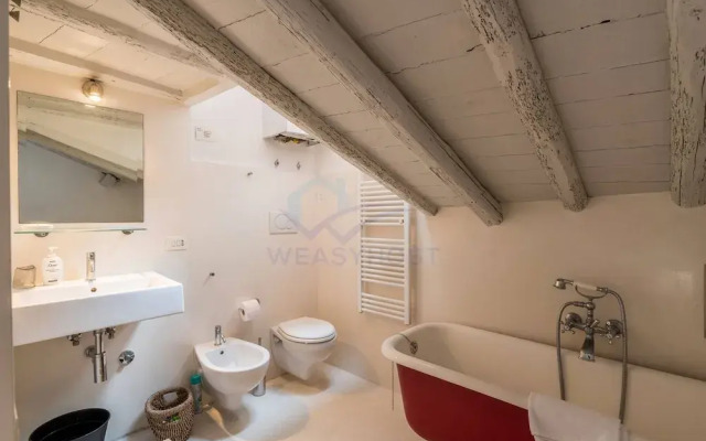 Cozy Entire Apt Close To Piazza Trilussa