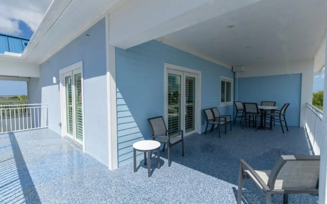 Sugarloaf Key Hotel at KOA Resort