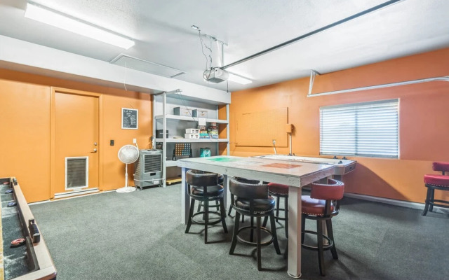 Beautiful Sunsets at 3BR Villa in Reno