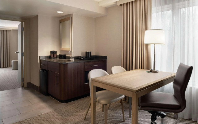 Embassy Suites by Hilton Cleveland Rockside