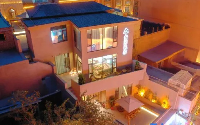 An LAN Homestay (Kashgar Ancient City Resort)