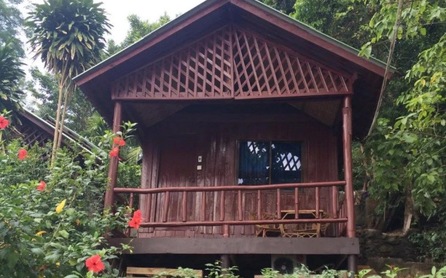 Rocky Ocean View Bungalows