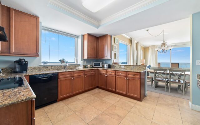 Indigo West 801 With Private Poolside Cabana