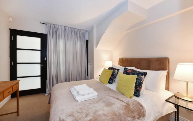 Stanhope Mews Exclusive - 1smw