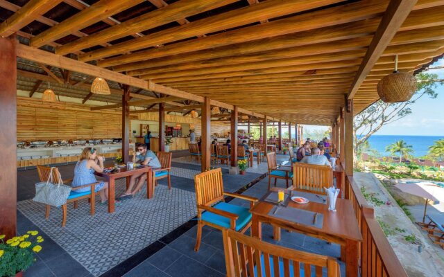 Camia Resort & Spa
