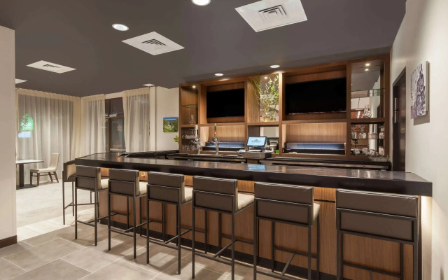 Wingate by Wyndham Altoona Downtown/Medical Center