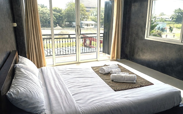 B&T Hostel