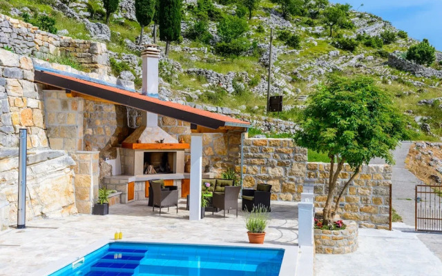 Stone House Kuna