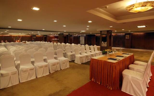 Luminous One Continent Hotel