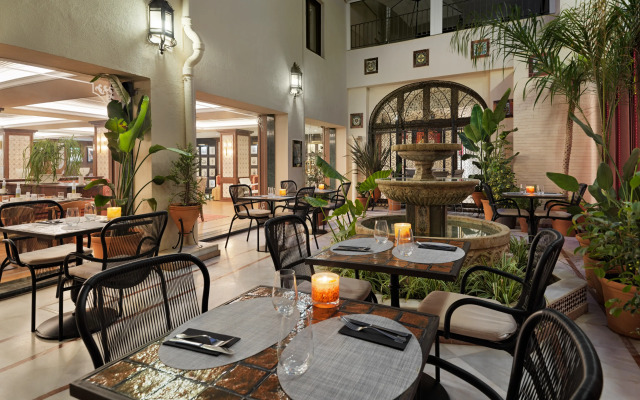 H10 Corregidor Boutique Hotel