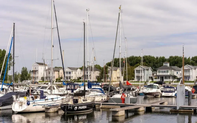 Comfortable Villa With Three Bathrooms, Near Rockanje