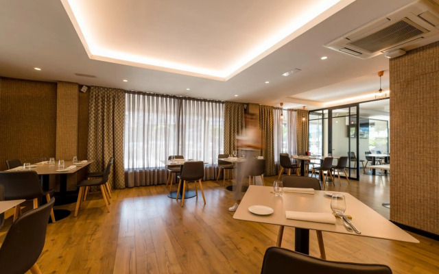 Hotel Avenida Coruña