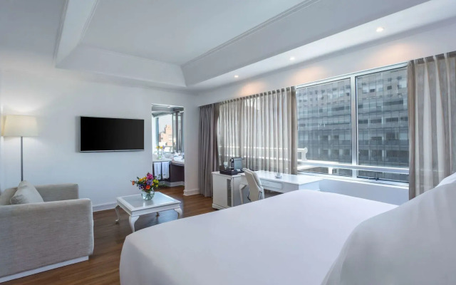 NH Collection Plaza Santiago