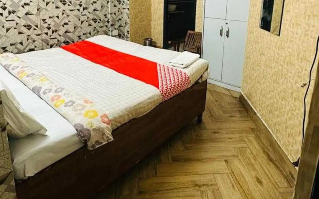 OYO HOME 80822K Cozy Stay