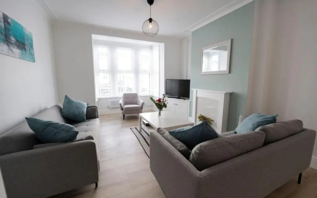 Spacious Holiday Home in Porthcawl