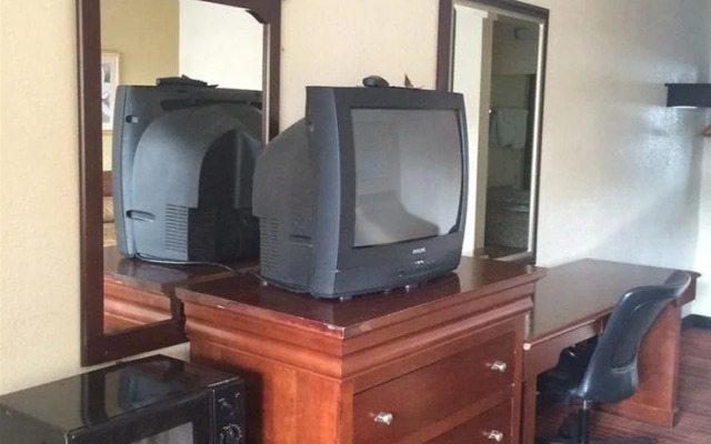 Econo Lodge Near Chippenham Hospital