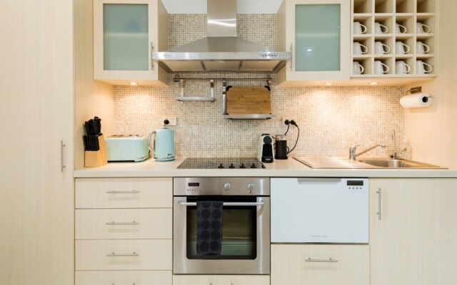 Studio 64 Oyster Bay Modern