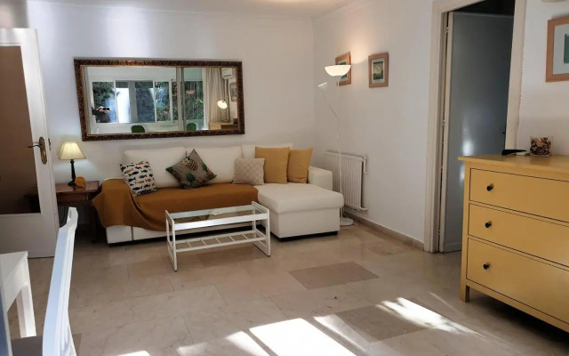 1 Bedroom Apartment Second Line Beach- Parque Marbella Building