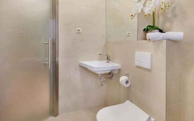 Dange Hotel