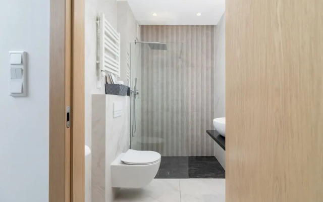 Kraków Rakowicka by Renters Prestige