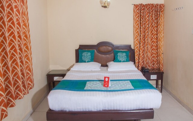 Hotel Nilgiris Inn