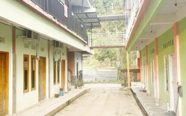 Zella Kost & Homestay