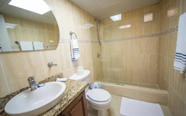 Garden Condos Apt 30 - Lovely 1br Condo W Pool