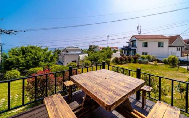 Namhae Macaron Pension