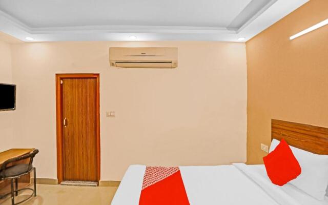 OYO 85984 Hotel Happy Spring