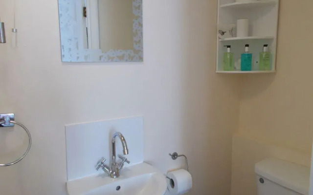 Twin Palms Guesthouse