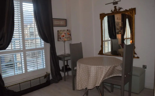 Modern and Homely 2 Bed Flat in Whitechapel